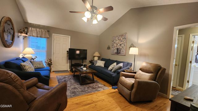 1977 McCleary Road, Sevierville, TN 37876