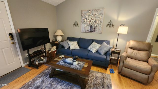 1977 McCleary Road, Sevierville, TN 37876