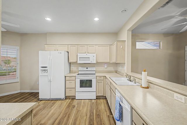17950 N SOMERSET Drive, Surprise, AZ 85374