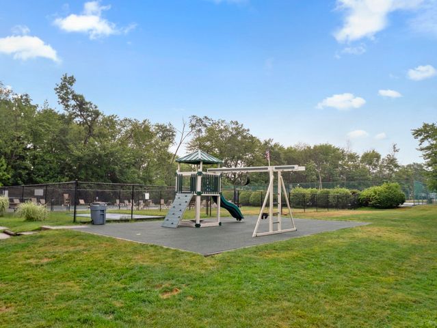 1 Fernview Ave 6, North Andover, MA 01845
