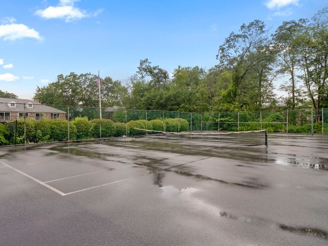 1 Fernview Ave 6, North Andover, MA 01845