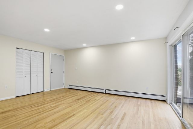 1 Fernview Ave 6, North Andover, MA 01845
