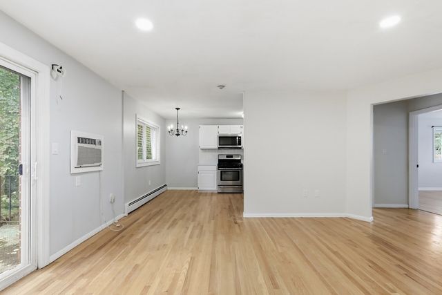 1 Fernview Ave 6, North Andover, MA 01845