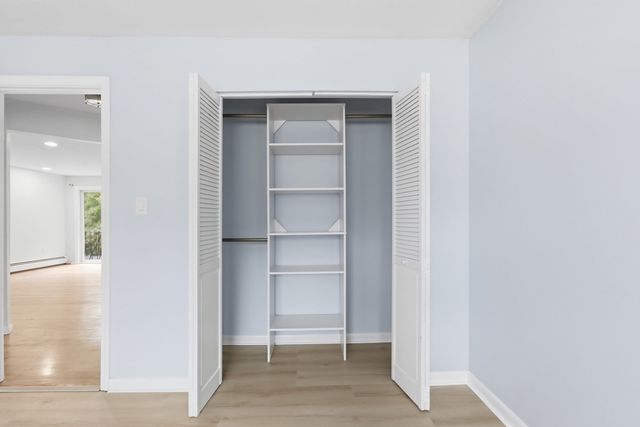 1 Fernview Ave 6, North Andover, MA 01845