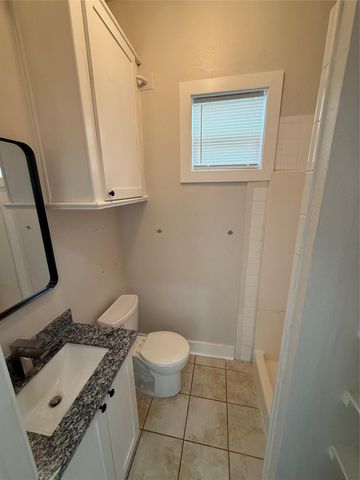 5201 Leeland Street B, Houston, TX 77023