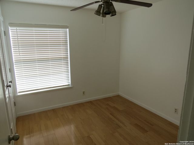 842 HORSESHOE TRL, Universal City, TX 78148