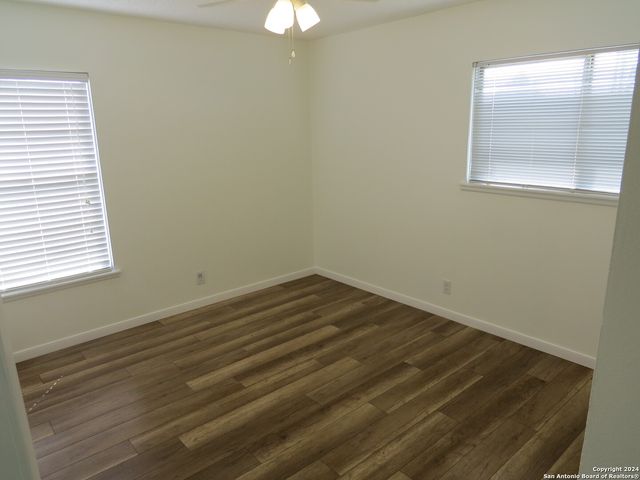 842 HORSESHOE TRL, Universal City, TX 78148