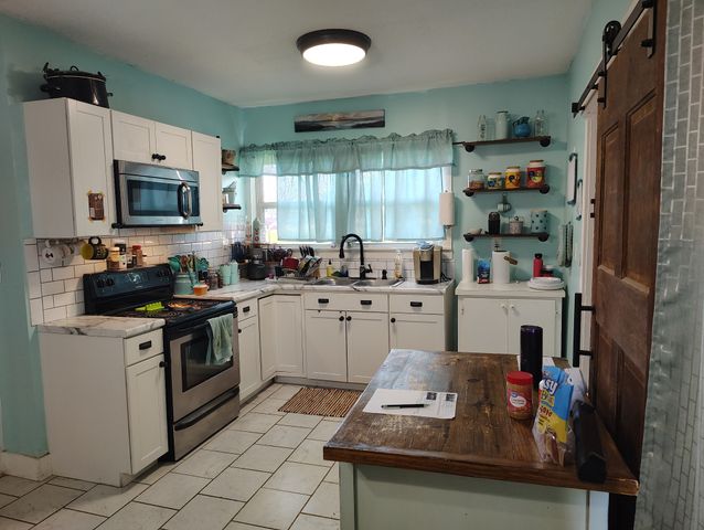 700 Red Boiling Springs Rd, Lafayette, TN 37083