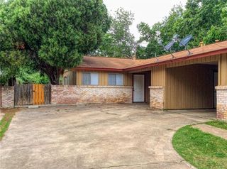 2404 Audubon PL B, Austin, TX 78741