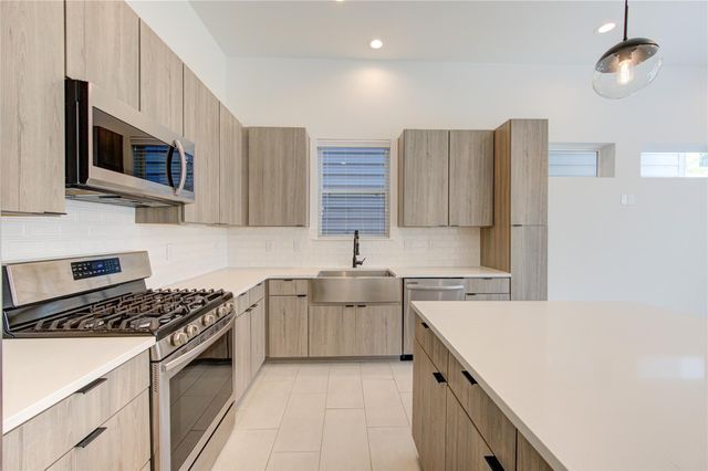 564 Janisch Road, Houston, TX 77018