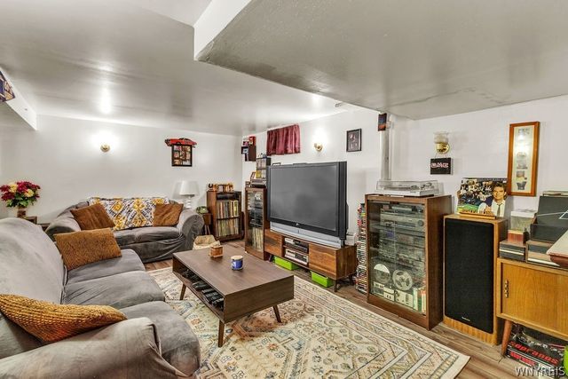 828 93rd Street, Niagara Falls, NY 14304