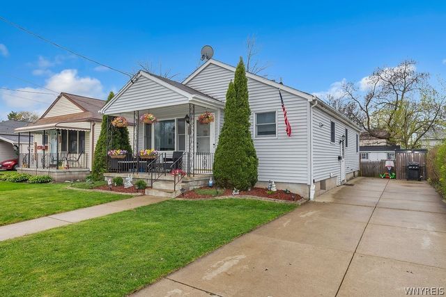 828 93rd Street, Niagara Falls, NY 14304