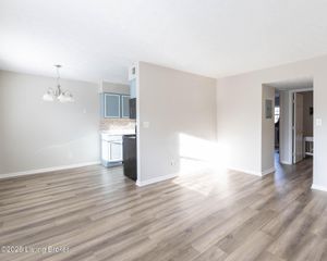 239 Middletown Square, Louisville, KY 40243