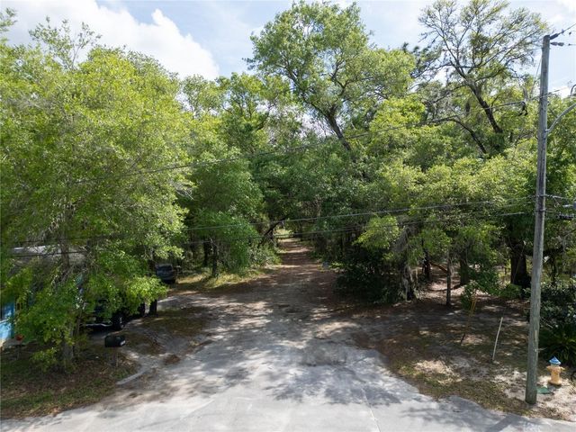 E HUBBARD AVENUE, Deland, FL 32724