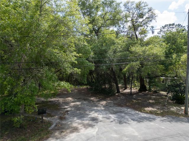 E HUBBARD AVENUE, Deland, FL 32724