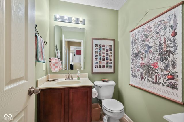 1381 Brookway Drive, Avon, IN 46123