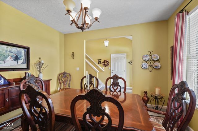 1381 Brookway Drive, Avon, IN 46123