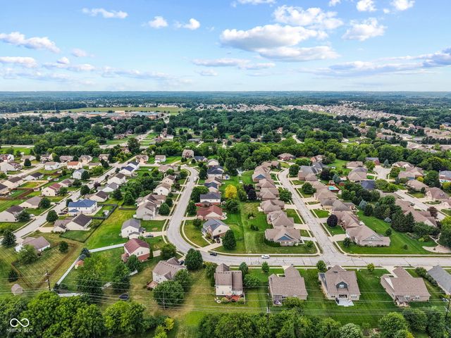 1381 Brookway Drive, Avon, IN 46123