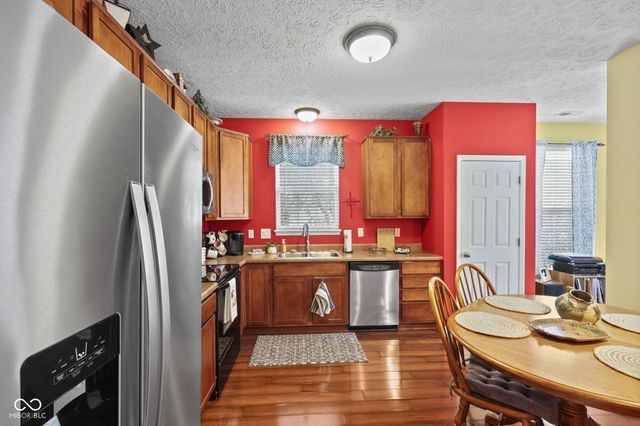 1381 Brookway Drive, Avon, IN 46123