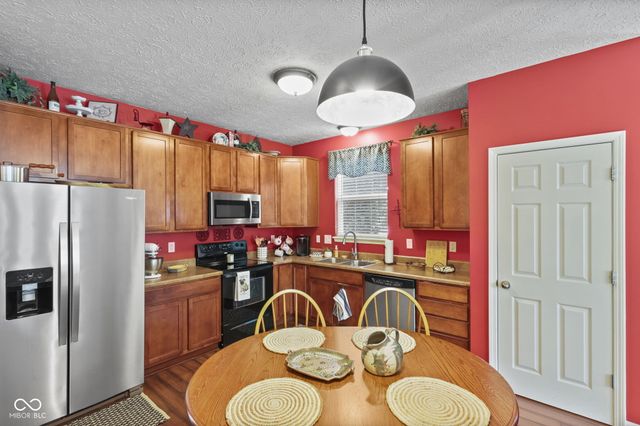 1381 Brookway Drive, Avon, IN 46123