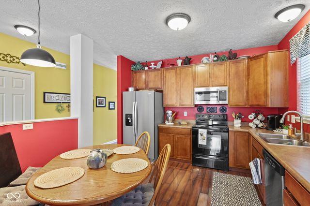 1381 Brookway Drive, Avon, IN 46123