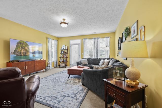 1381 Brookway Drive, Avon, IN 46123