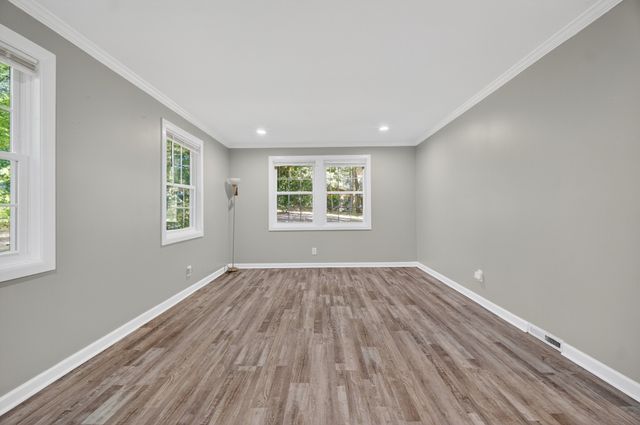 15 Oak Dr, Fayetteville, TN 37334