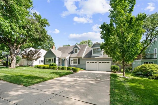 1215 Arno Road, Kansas City, MO 64113
