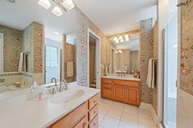 1215 Arno Road, Kansas City, MO 64113
