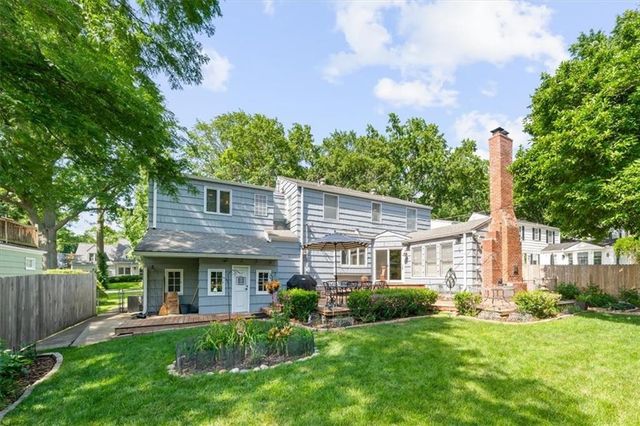 1215 Arno Road, Kansas City, MO 64113