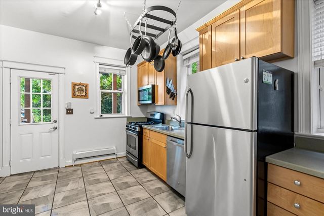 1032 KENYON ST NW, Washington, DC 20010