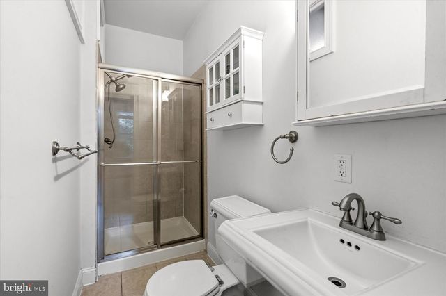 1032 KENYON ST NW, Washington, DC 20010