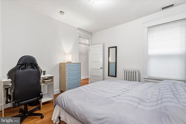 1032 KENYON ST NW, Washington, DC 20010