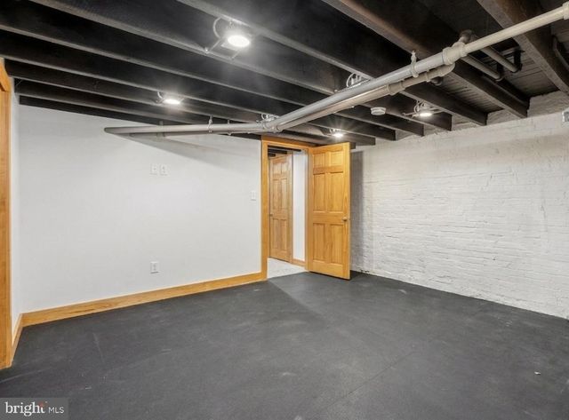 1032 KENYON ST NW, Washington, DC 20010