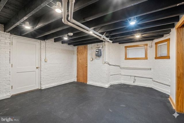 1032 KENYON ST NW, Washington, DC 20010