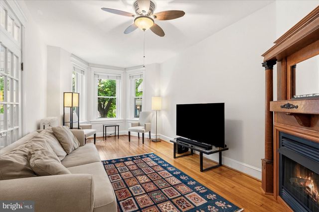 1032 KENYON ST NW, Washington, DC 20010