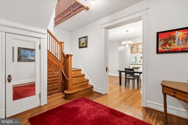 1032 KENYON ST NW, Washington, DC 20010