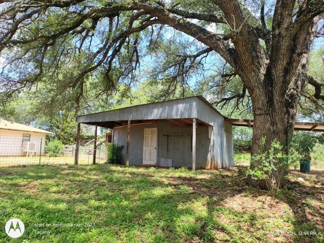 601 E. Austin Ave, Llano, TX 78643