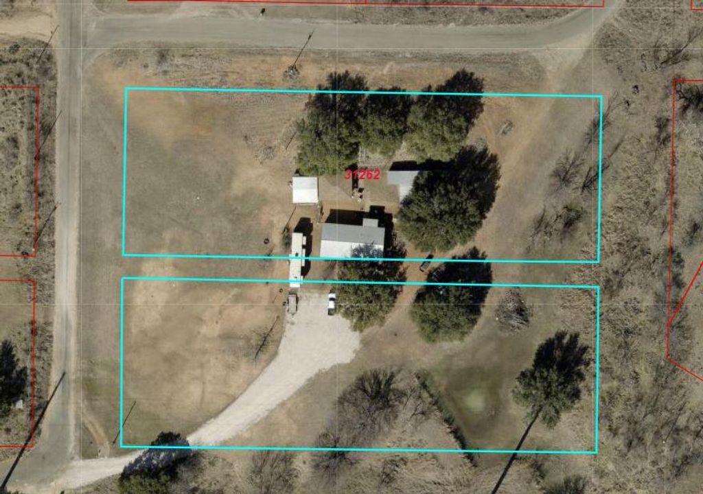 601 E Austin Ave, Llano, TX 78643