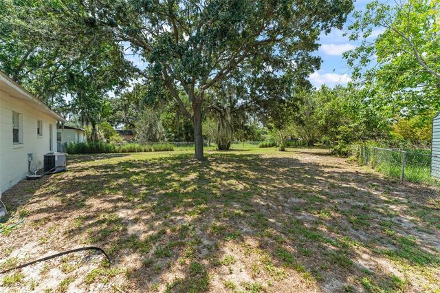2710 W COUNTY ROAD 44, Eustis, FL 32726