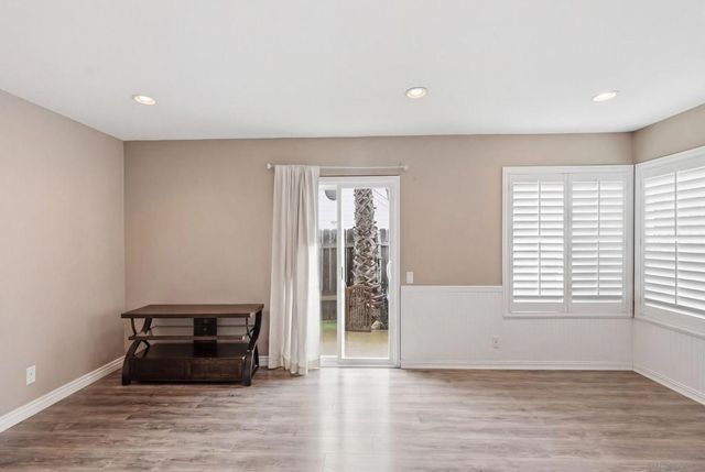 956 Mariposa Place, Escondido, CA 92026