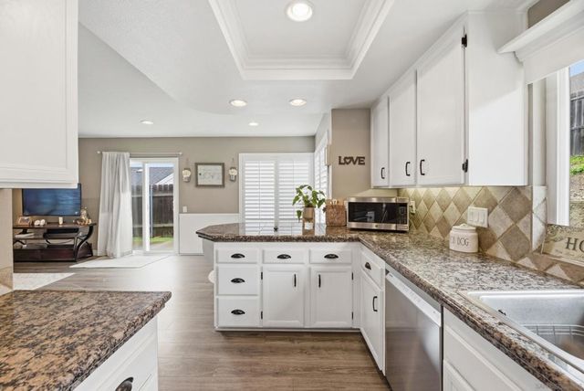 956 Mariposa Place, Escondido, CA 92026