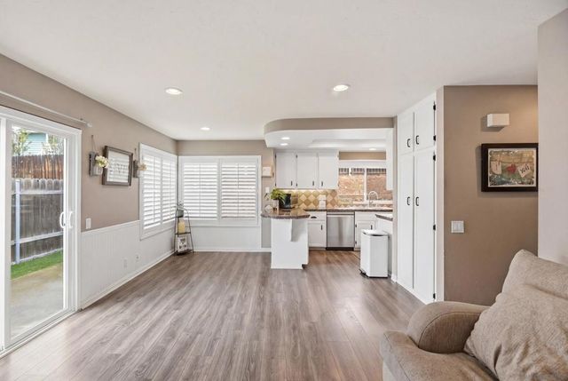 956 Mariposa Place, Escondido, CA 92026