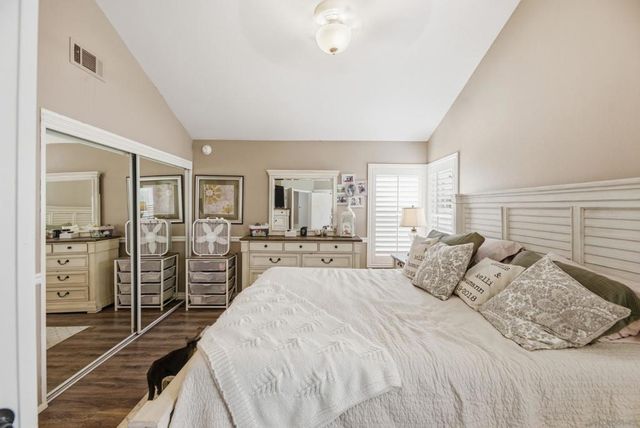 956 Mariposa Place, Escondido, CA 92026