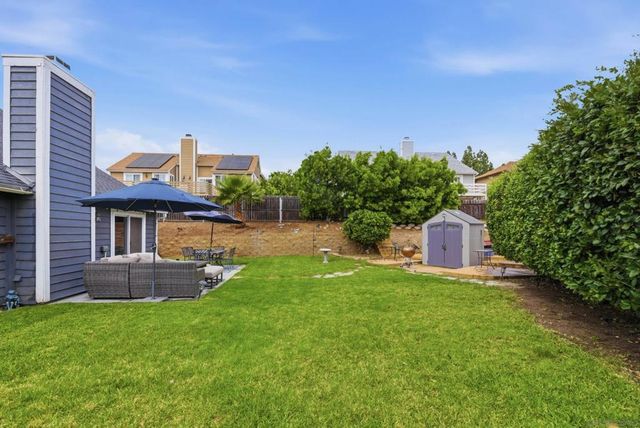 956 Mariposa Place, Escondido, CA 92026