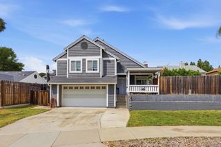 956 Mariposa Place, Escondido, CA 92026