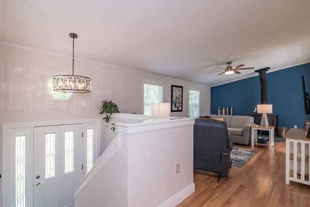 96 Straits Rd, Hatfield, MA 01038
