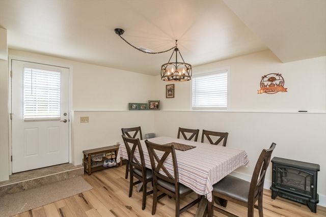 96 Straits Rd, Hatfield, MA 01038