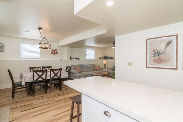 96 Straits Rd, Hatfield, MA 01038