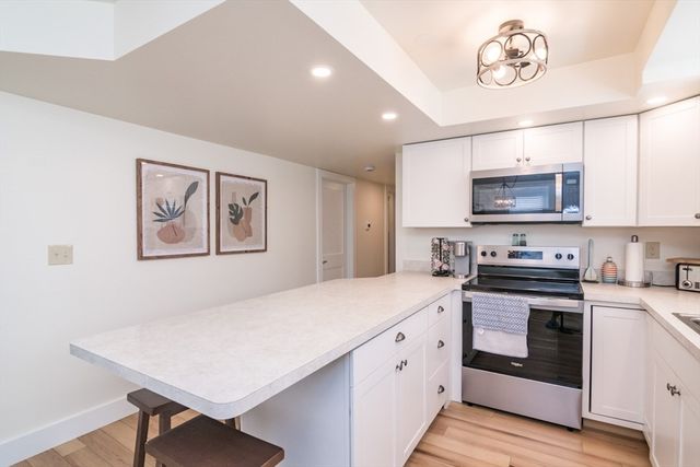 96 Straits Rd, Hatfield, MA 01038